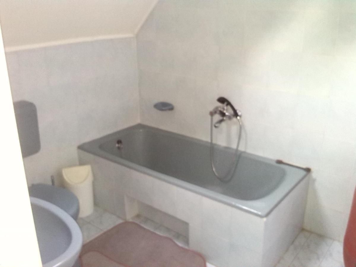 Hutter Vendeghaz Hotel Szantod Ngoại thất bức ảnh